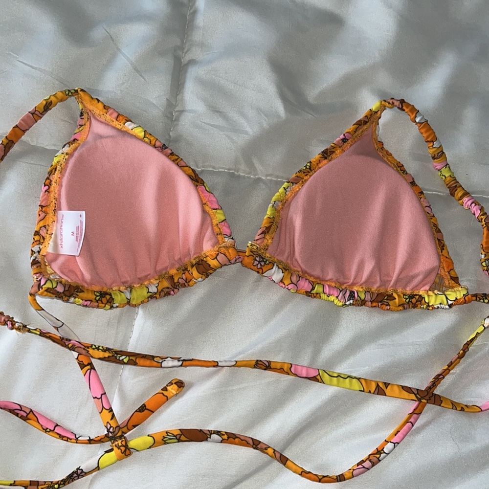 Triangle Bikini - Picture 2 of 3